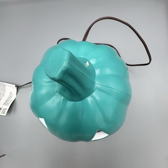 Unmarked Teal Halloween Pumpkin Happy Jack O Lantern Blow Mold Light Up 9" T - Picture 9 of 12
